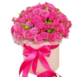 Ніжна композиція із 21 кущової троянди в коробці