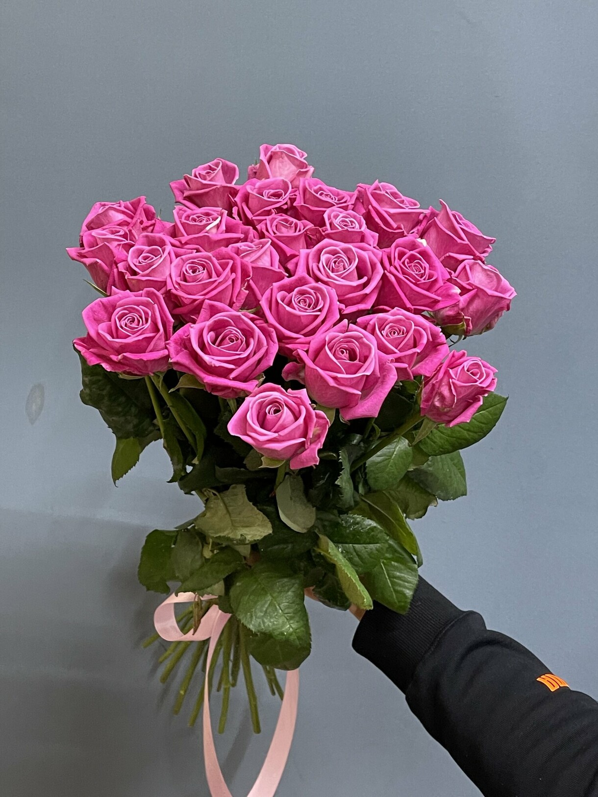 Букет із 25 рожевих троянд "Розалія" - Зображення 2