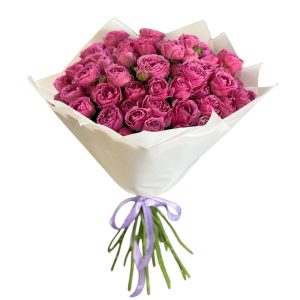 Букет із 11 кущових півонієподібних рожевих троянд