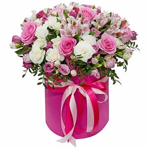 Композиція в коробці із еустоми, троянди та альстромерії