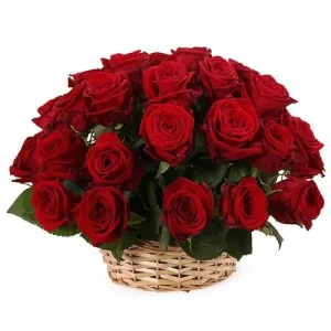 Кошик із 25 червоних троянд