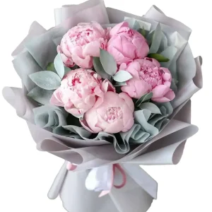 Букет із 5 рожевих півонії