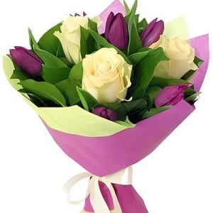Букет із троянд та тюльпанів