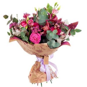 Романтичний букетик з троянд і орхідей