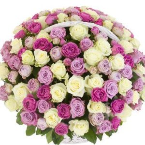 Шикарний кошик із 95 трояндами