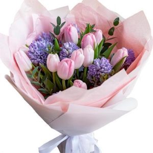 Букет із тюльпанами та гіацинтами
