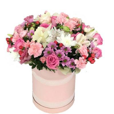 Ніжний мікс троянд, хризантем і альстромерій в коробці