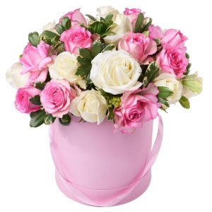 Композиція в коробці з 19 рожевих та білих троянд