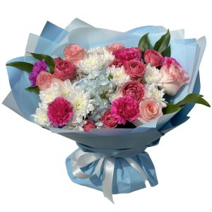 Збірний букет із гортензією