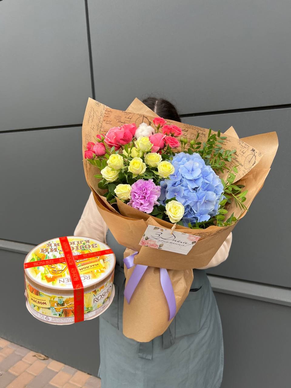 Букет з гортензії,троянди та гвоздики - Зображення 2