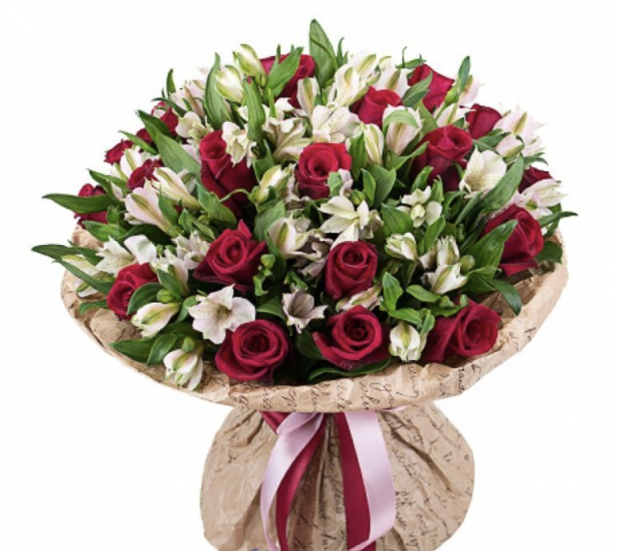 Букет із 25 червоних троянд в поєднанні з альстромерією