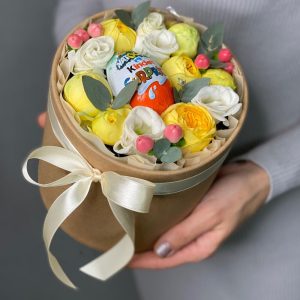 Квіти в коробці з кіндером