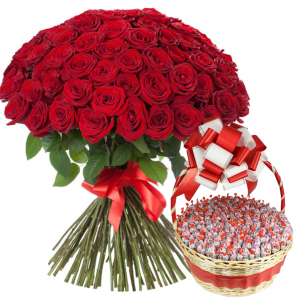 Шикарний букет із 101 червоної троянди та 100 казкових Kinder-сюрпризів